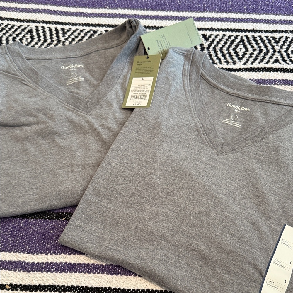 2/$10 Goodfellow & Co grey V-Neck Tees 2pc set NWT size large
